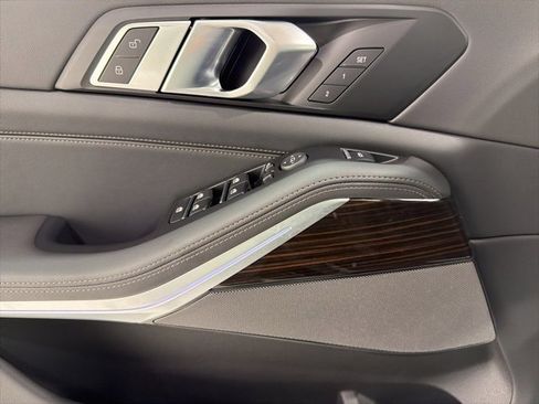 Used 2026 BMW X5 xDrive40i w/ Premium Package image 11