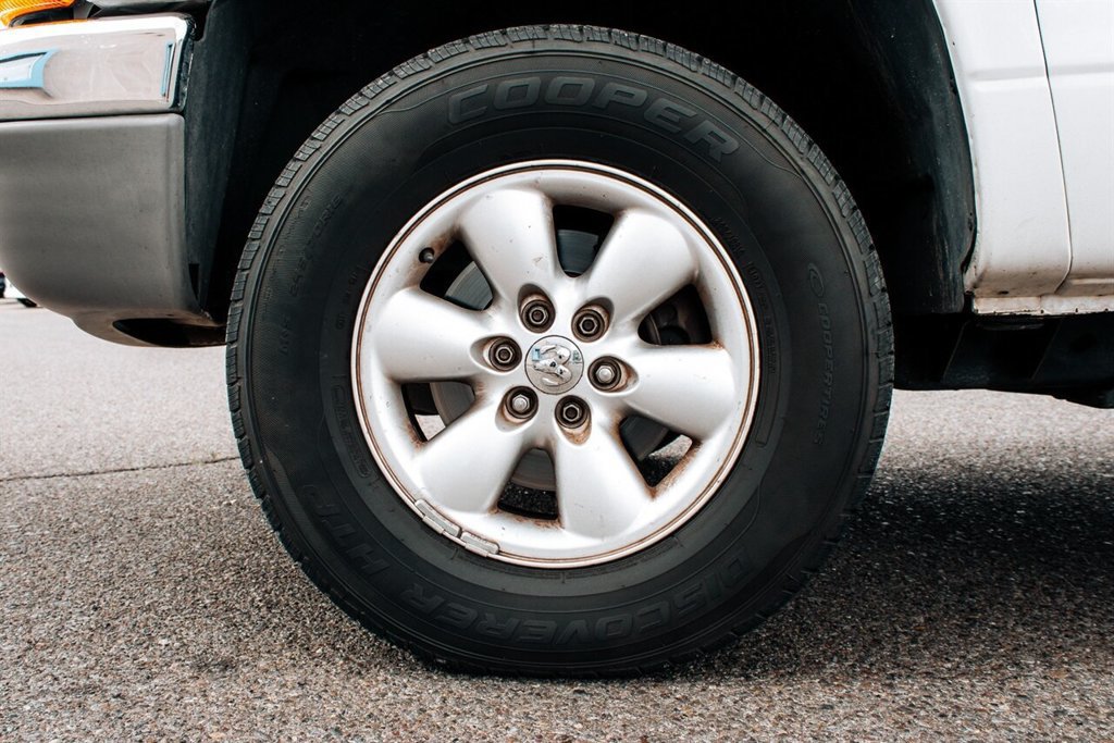Used 2004 Dodge Dakota SLT w/ Trailer Tow Group AWD/4WD image 11