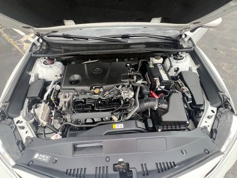 Used 2021 Toyota Camry XLE image 34