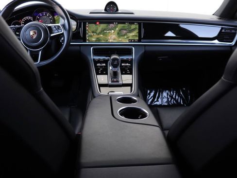 Used 2019 Porsche Panamera 4 image 69