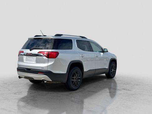 Used 2017 GMC Acadia SLE w/ LPO, Floor Liner Package AWD/4WD image 6