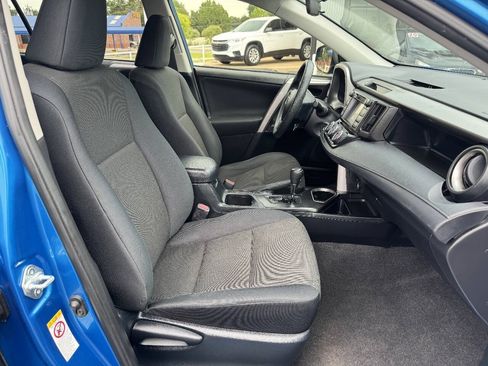 Used 2016 Toyota RAV4 LE FWD image 21
