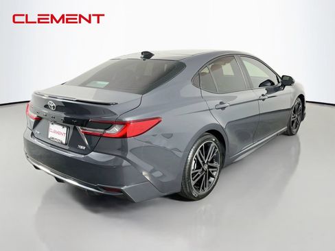 Used 2025 Toyota Camry XSE FWD image 7