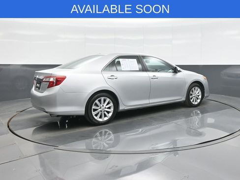 Used 2014 Toyota Camry XLE w/ Leather Package image 7