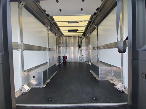 Used 2023 Chevrolet Brightdrop 600 w/ Active Safety Package 2 AWD/4WD image 20