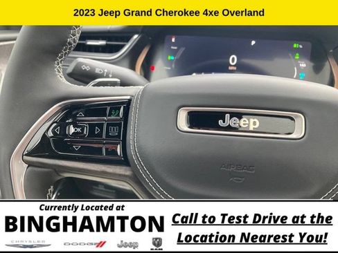 New 2023 Jeep Grand Cherokee Overland AWD/4WD image 15