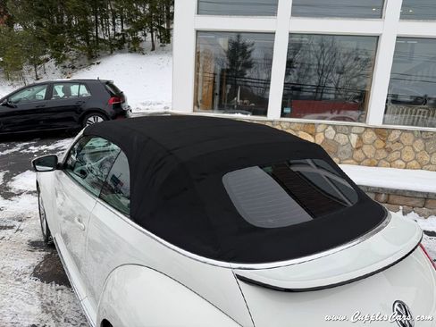 Used 2013 Volkswagen Beetle TDI image 18