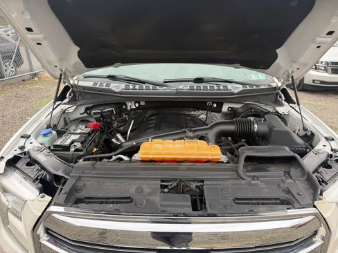 Used 2016 Ford F150 Lariat w/ Equipment Group 502A Luxury AWD/4WD image 28