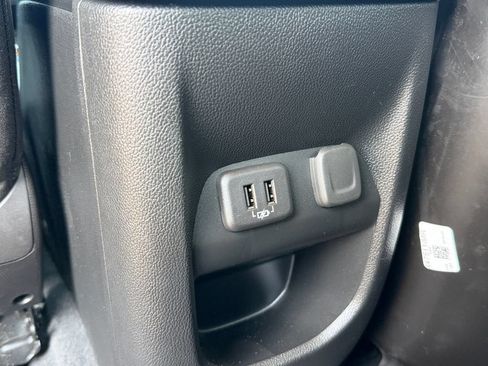 Used 2021 Chevrolet Colorado LT w/ LT Convenience Package RWD image 32