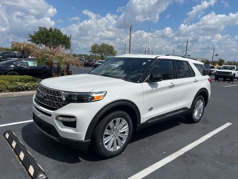 Used 2023 Ford Explorer King Ranch w/ Technology Package image 15