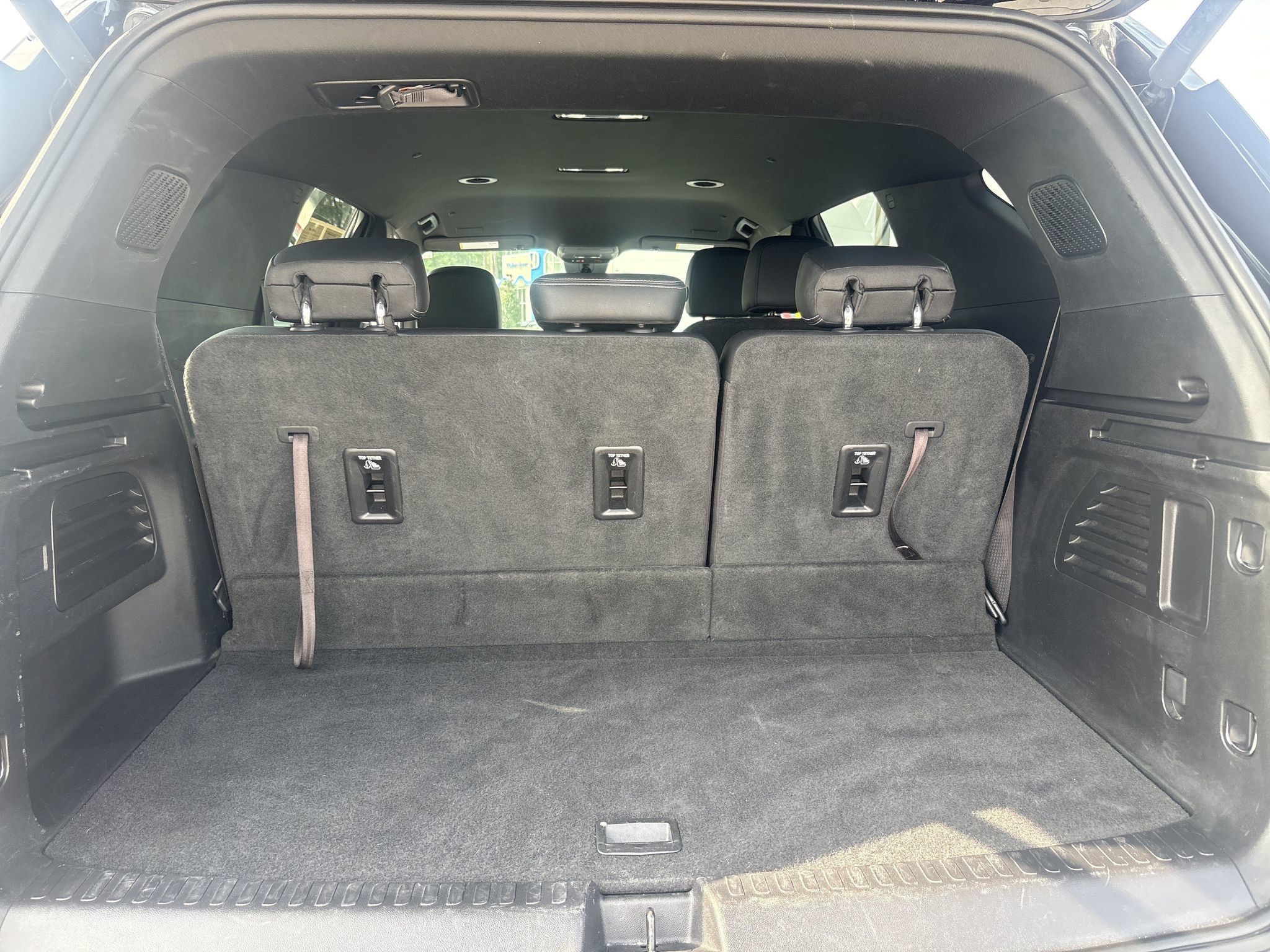 Used 2025 Chevrolet Traverse LT AWD/4WD image 15