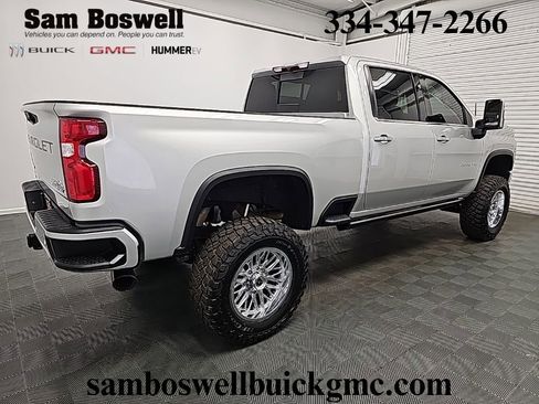 Used 2022 Chevrolet Silverado 2500 High Country image 8