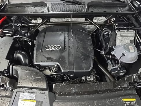 Used 2023 Audi Q5 2.0T Premium w/ Convenience Package AWD/4WD image 13