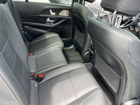 Used 2024 Mercedes-Benz GLS 450 4MATIC image 18