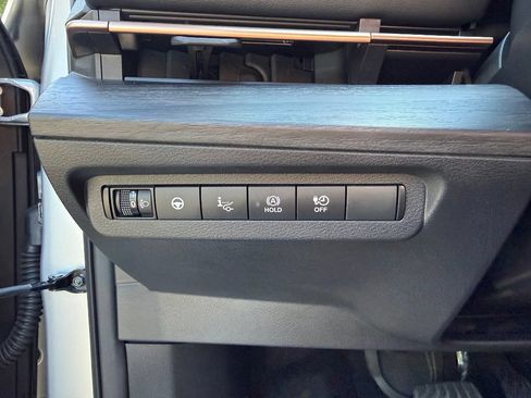 Certified 2023 Nissan Ariya AWD image 19