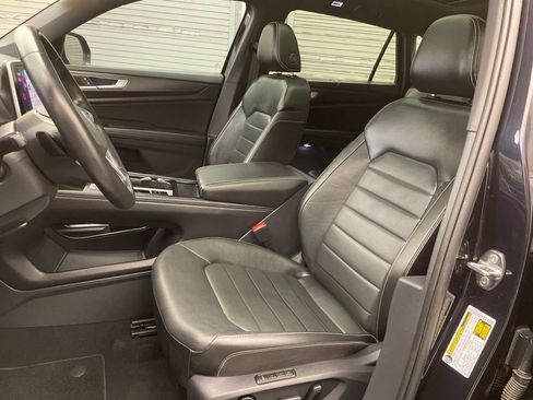 Used 2024 Volkswagen Atlas Cross Sport SEL R-Line AWD/4WD image 21