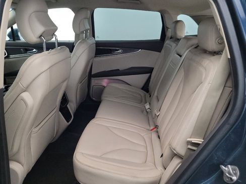 Used 2016 Lincoln MKX Reserve w/ Driver Assistance Package AWD/4WD image 18