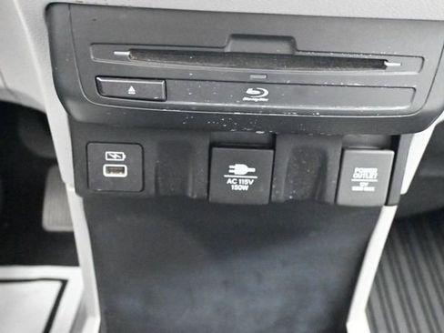 Used 2022 Honda Odyssey Elite image 42