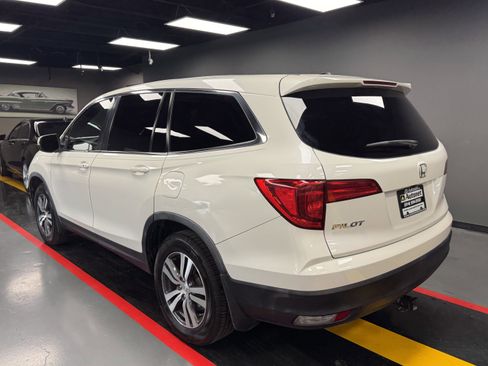 Used 2017 Honda Pilot EX image 7