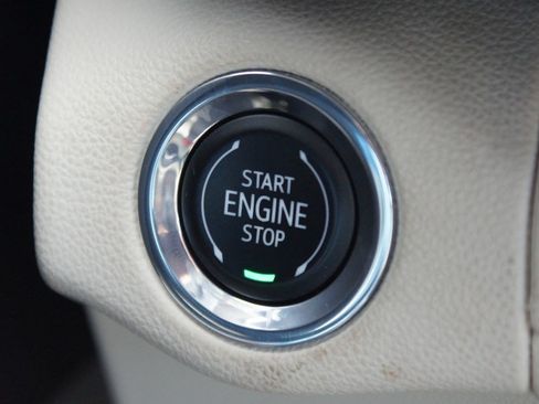 Used 2023 Buick Envision Avenir AWD/4WD image 10