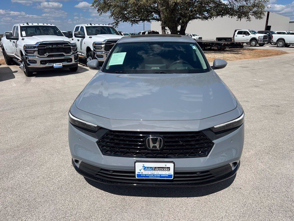 Used 2023 Honda Accord Touring image 9