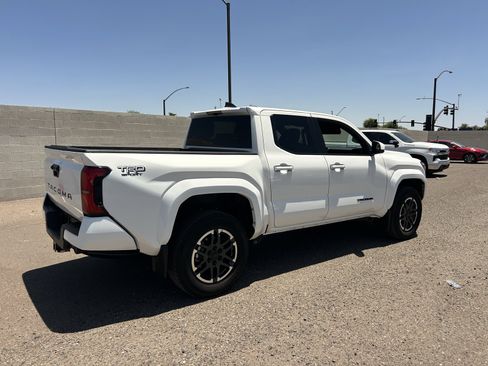 Used 2026 Toyota Tacoma TRD Sport RWD image 4