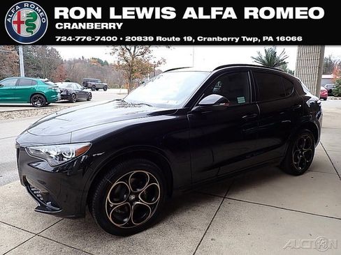 New 2025 Alfa Romeo Stelvio Sprint image 1