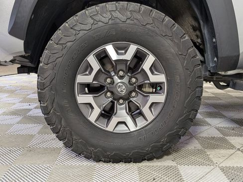 Used 2023 Toyota Tacoma TRD Off-Road AWD/4WD image 29