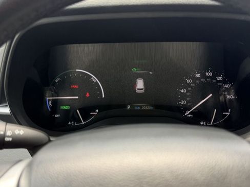 Used 2023 Toyota Sienna XLE FWD image 24