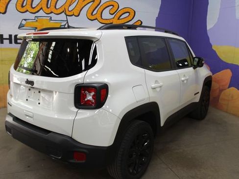 Used 2023 Jeep Renegade Altitude w/ Convenience Group I AWD/4WD image 8