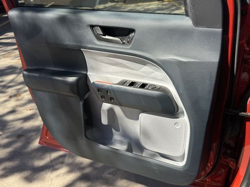 Certified 2022 Ford Maverick XLT w/ XLT Luxury Package image 24