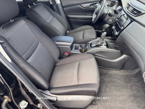 Used 2019 Nissan Rogue SV w/ Premium Package FWD image 20