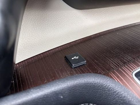 Certified 2024 Toyota Sienna XLE image 32