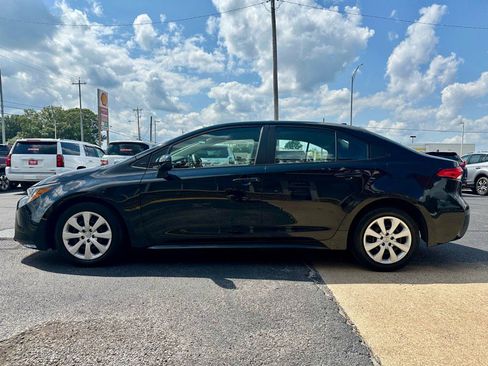 Used 2023 Toyota Corolla LE image 5