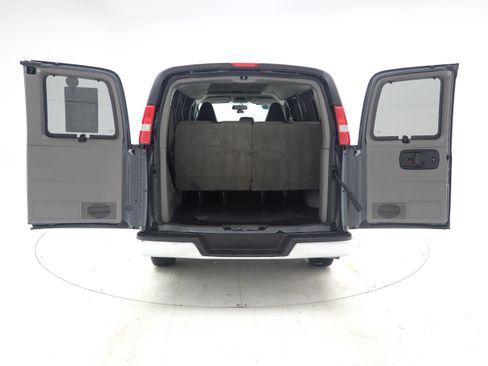 Used 2017 Chevrolet Express 2500 LS RWD image 10