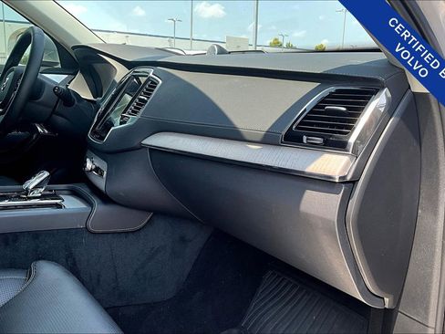 Used 2025 Volvo XC90 T8 Ultra w/ Protection Package image 18