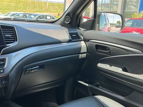 Used 2024 Honda Passport EX-L image 27