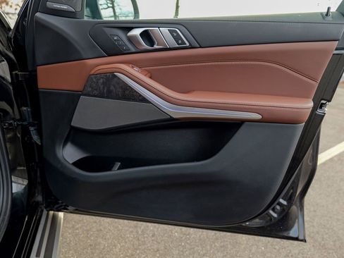 Used 2023 BMW X7 xDrive40i w/ Premium Package image 37