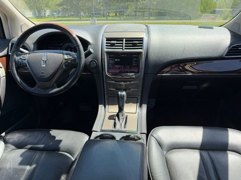 Used 2013 Lincoln MKX AWD image 9