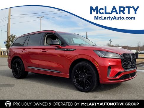 Used 2025 Lincoln Aviator Reserve w/ Equipment Group 201A image 1