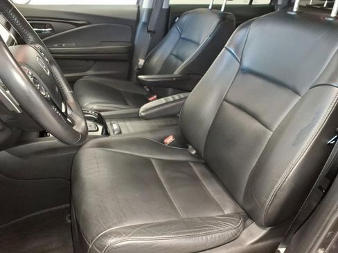 Used 2016 Honda Pilot Touring image 18