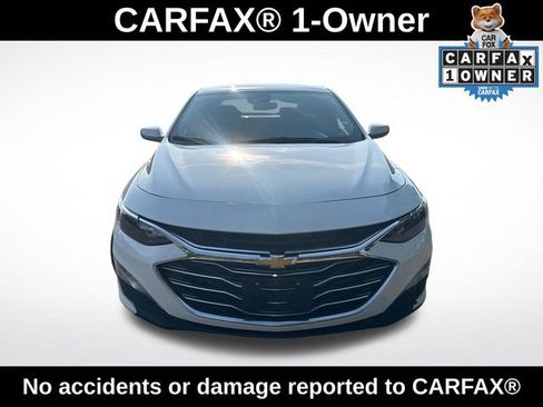 Used 2024 Chevrolet Malibu LT FWD image 2