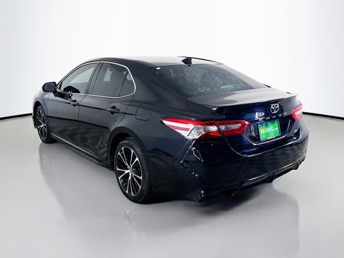 Used 2020 Toyota Camry SE image 7