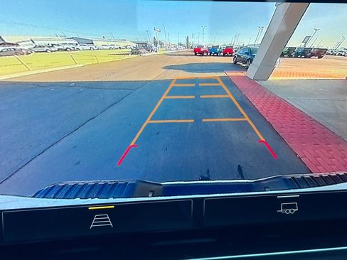 Used 2024 Chevrolet Silverado 2500 LT w/ Convenience Package image 19