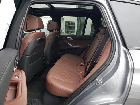 New 2026 BMW X5 xDrive50e image 11