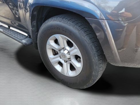 Used 2016 Toyota 4Runner SR5 image 27