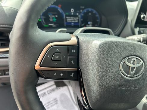 Used 2025 Toyota Grand Highlander AWD Hybrid image 27