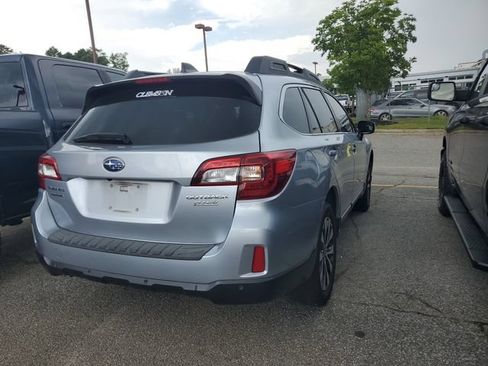 Used 2017 Subaru Outback 2.5i Limited AWD/4WD image 10