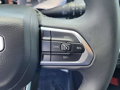 Used 2024 Jeep Compass Latitude AWD/4WD image 18