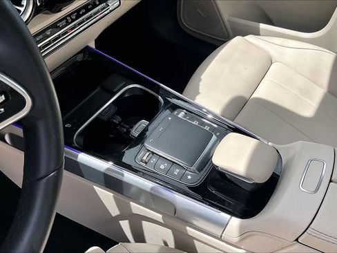 Certified 2023 Mercedes-Benz EQB 300 4MATIC w/ Exclusive Package image 16